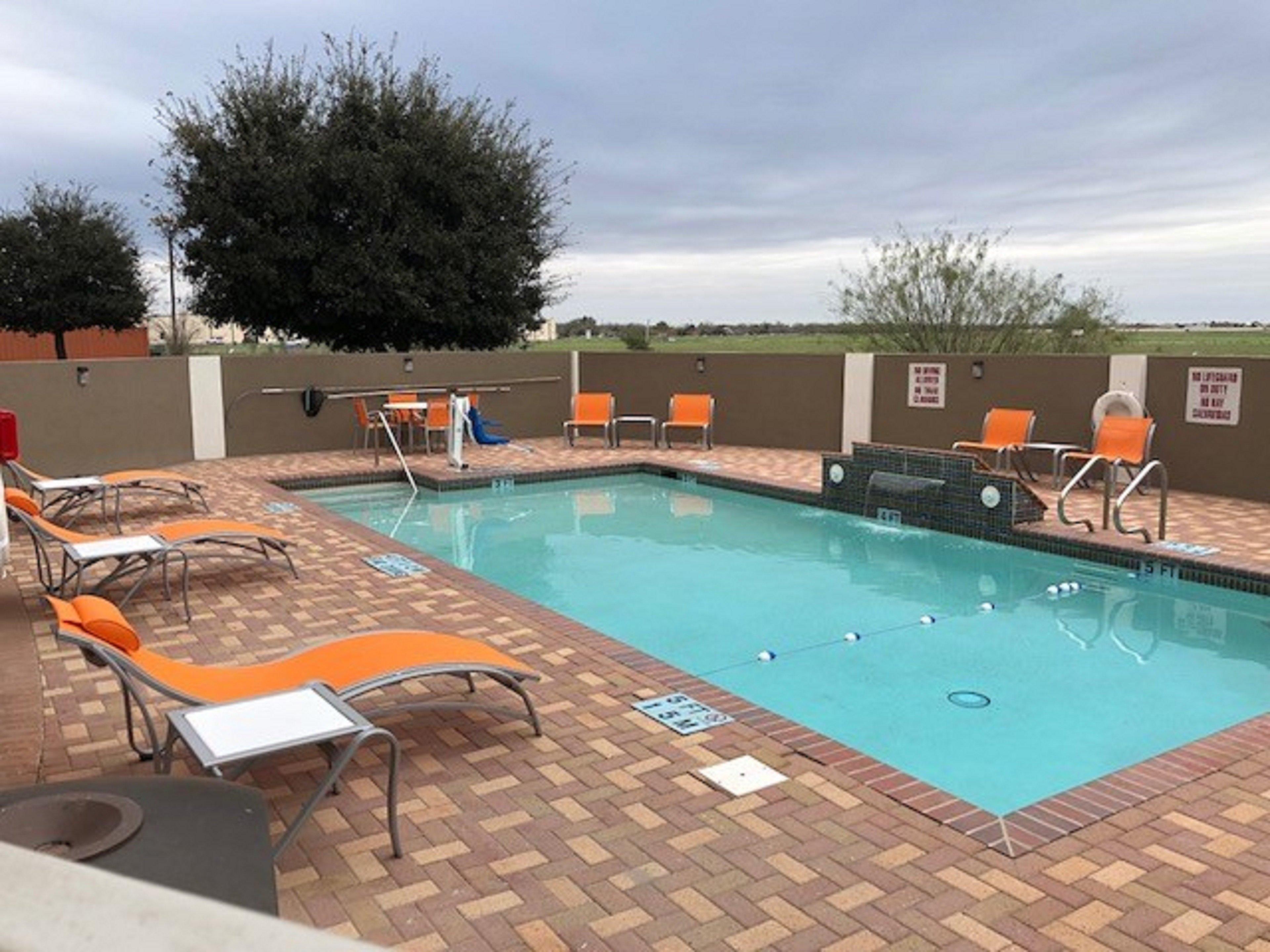 Holiday Inn Express Hotel & Suites Rio Grande City, An Ihg Hotel Экстерьер фото