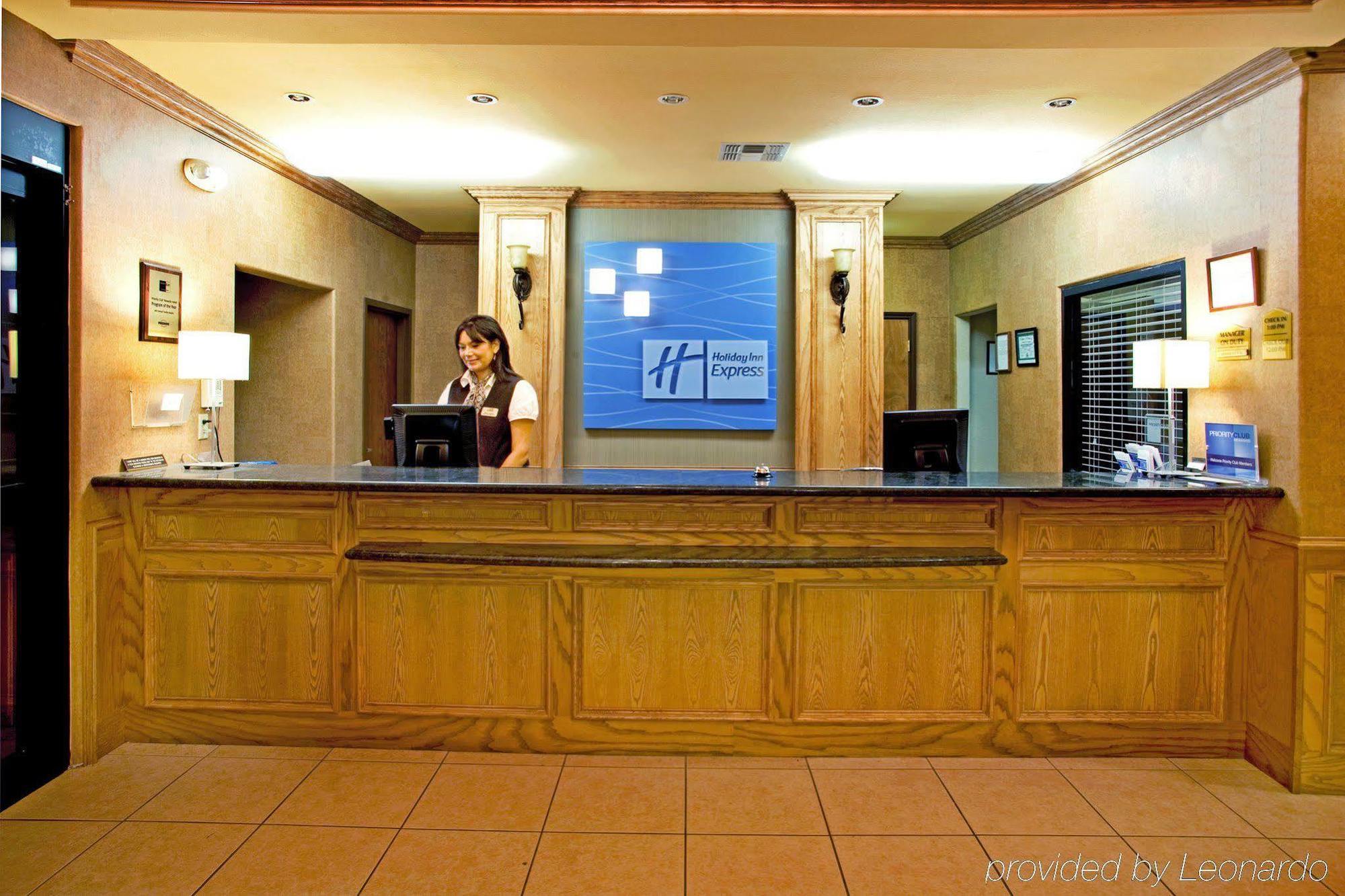 Holiday Inn Express Hotel & Suites Rio Grande City, An Ihg Hotel Интерьер фото